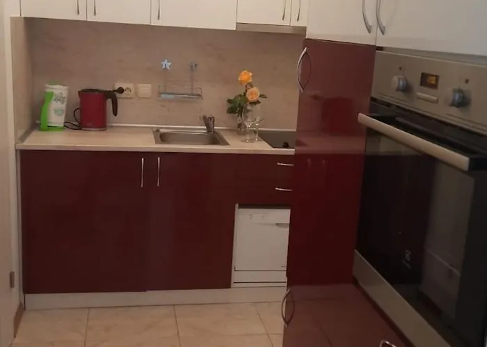 Aphrodite Rose * ساني بيتش