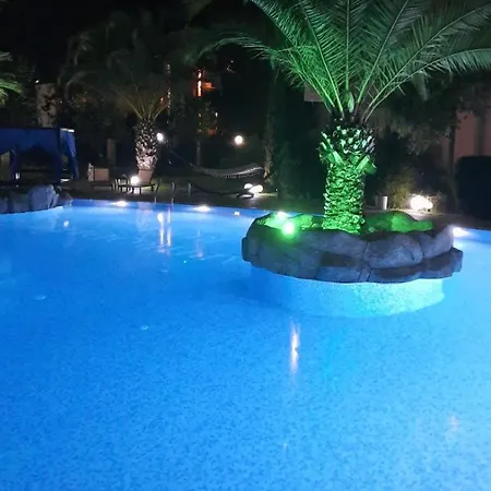 Aphrodite Rose アパート *