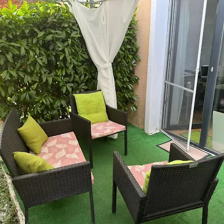 Aphrodite Rose Apartament *