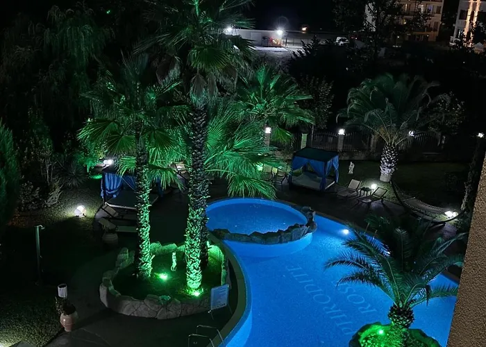 Aphrodite Rose Apartment *