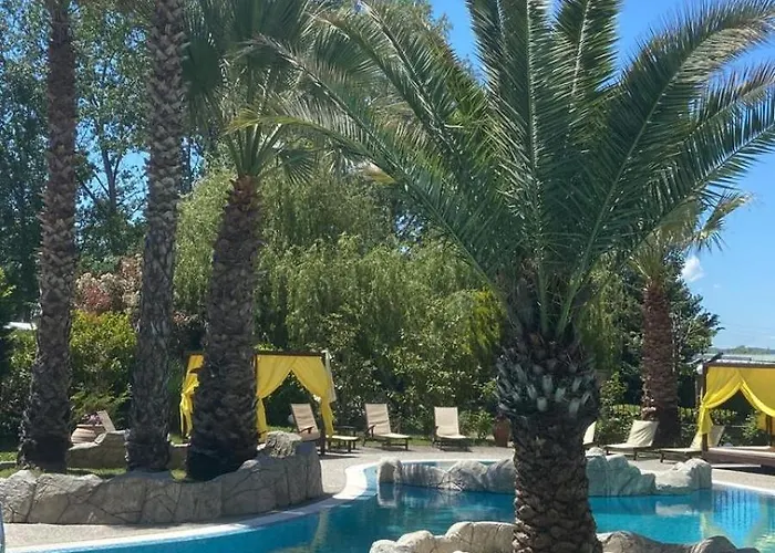 Aphrodite Rose Apartment